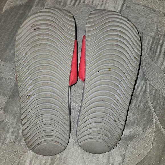 Nike pink/Black Slides Size 8 - Picture 3 of 3